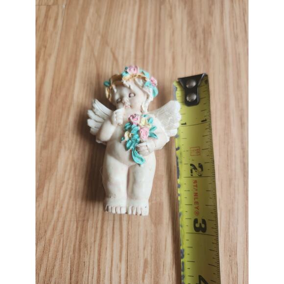 Vintage Angel Cherub Magnet with Flower Crown & Wings Decorative Figurine 3.75" - Picture 4 of 4
